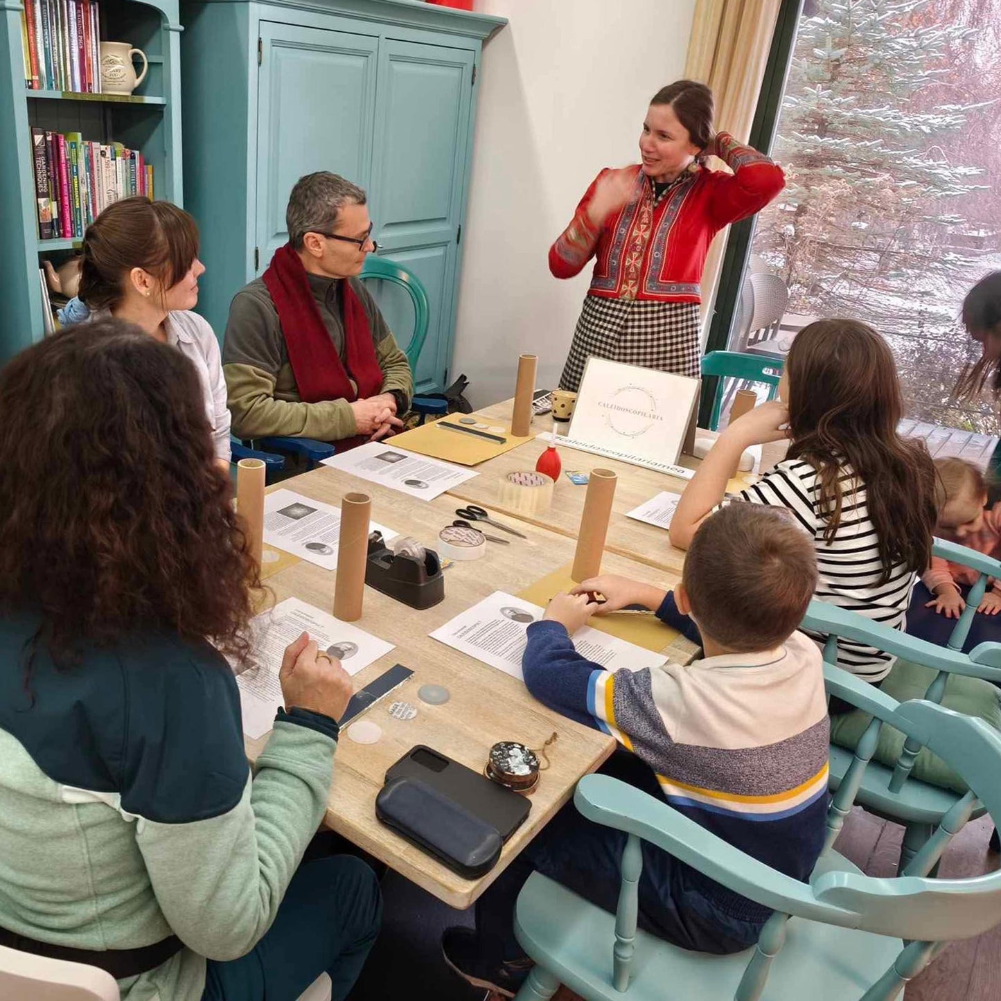 Atelier de confectionat caleidoscoape - caleidoscopilaria la vertical roots