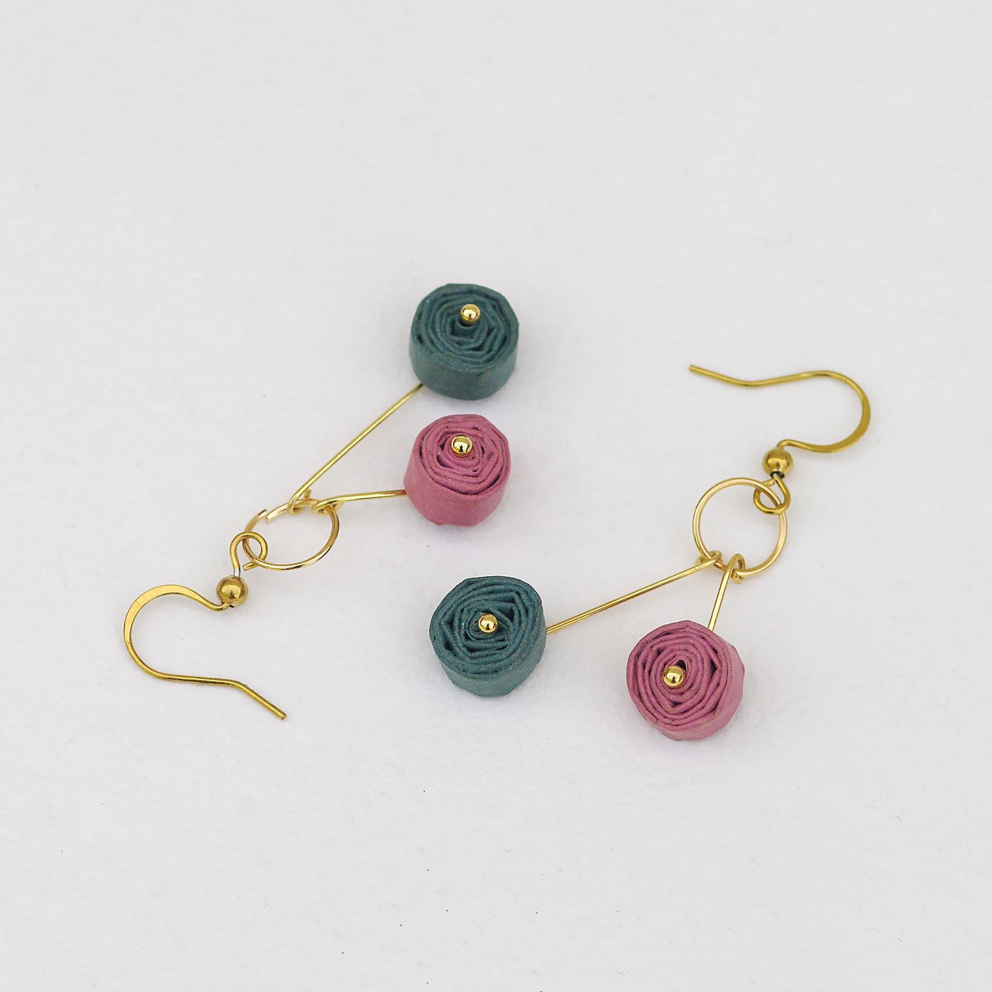 Cercei roz- teal din hartie reciclata - Pink Power Collection Chiramo