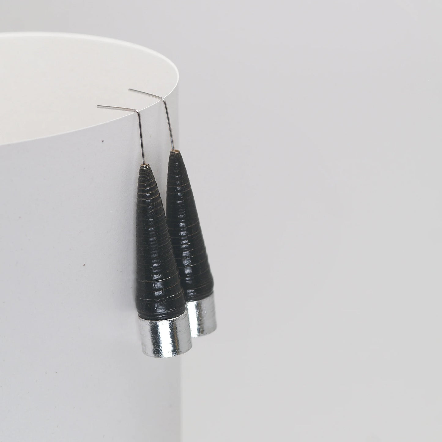 Cercei Conici Noir Re:Form