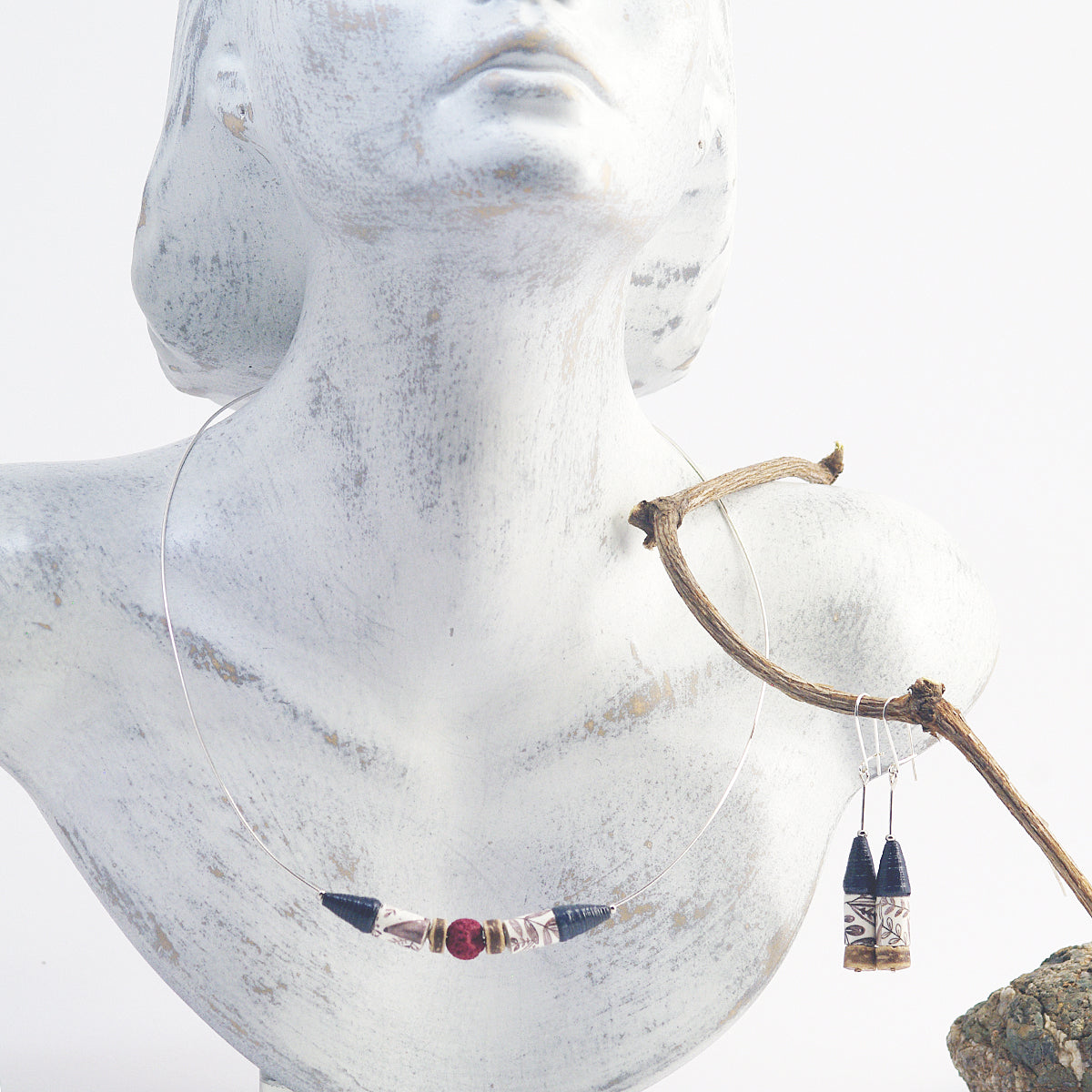 "Quiet Home" Jewelry Set