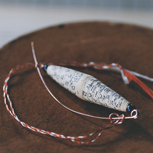 Brosa martisor handmade din file de carte