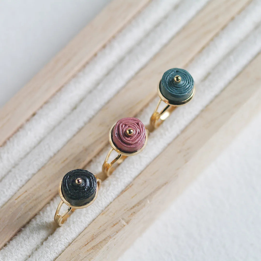 inele mici roz, teal, negru -auriu din hartie, colectia Pink Power by Chiramo