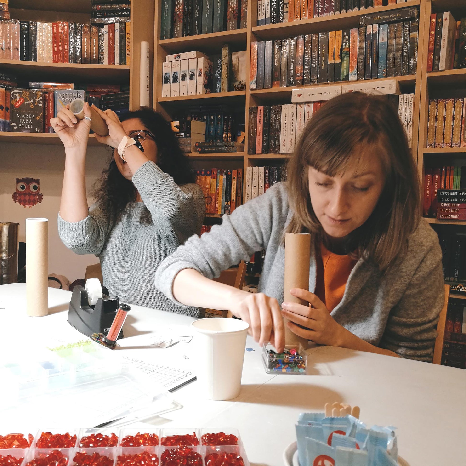 Atelier de confectionat caleidoscoape - caleidoscopilaria la Bookstory 