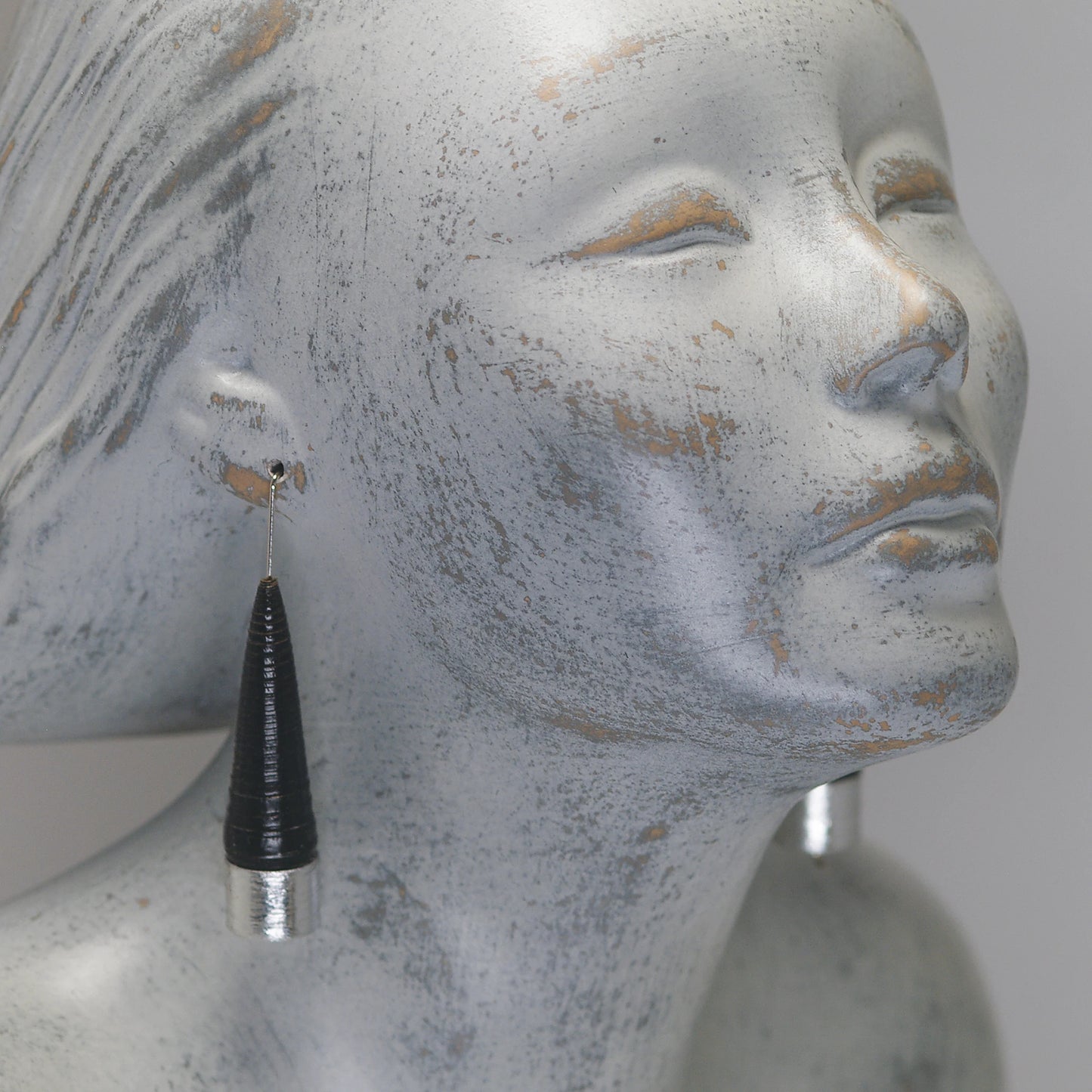 Cercei Conici Noir Re:Form