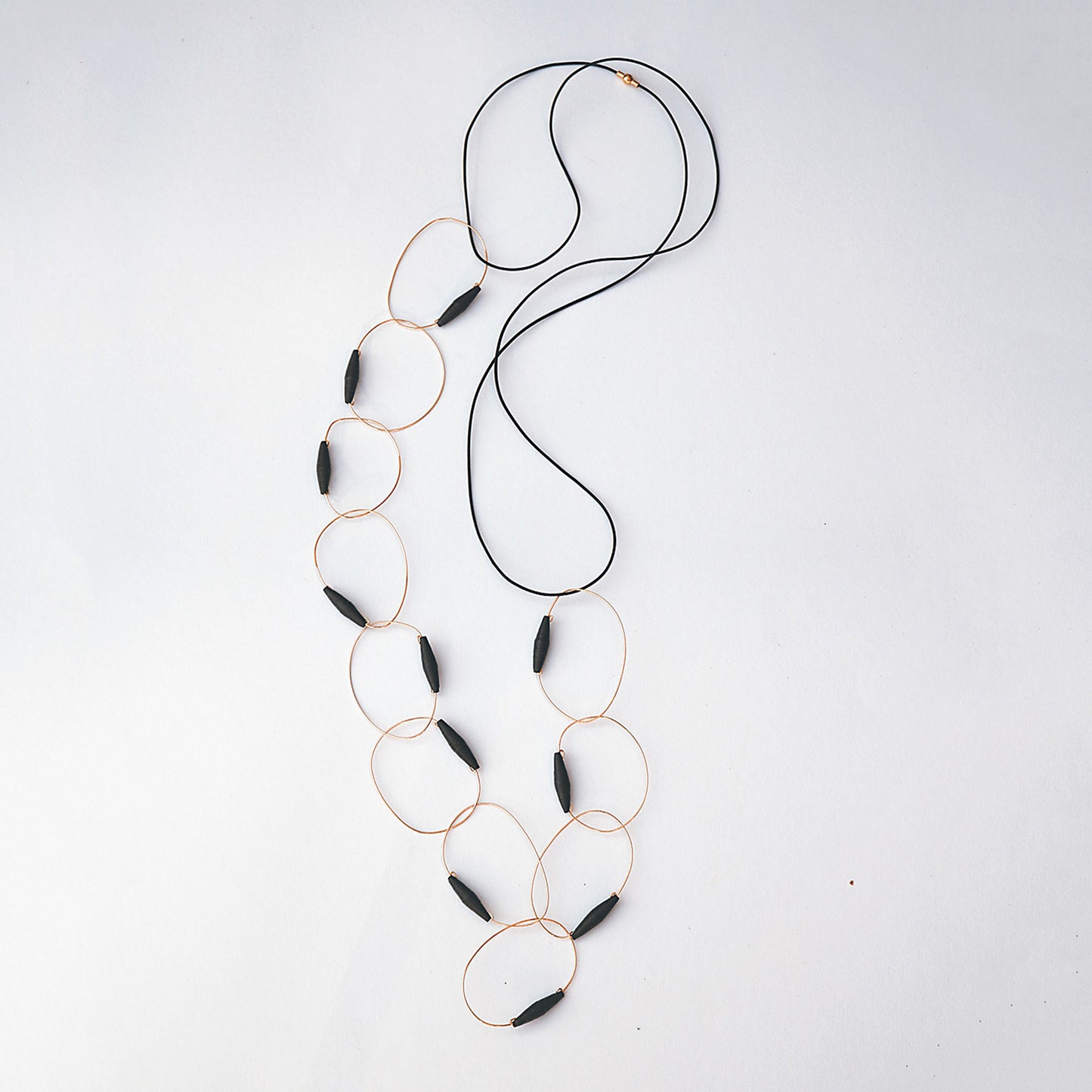 Colier Cercuri  de Lumina Colectia Noir ReForm by Chiramo 1